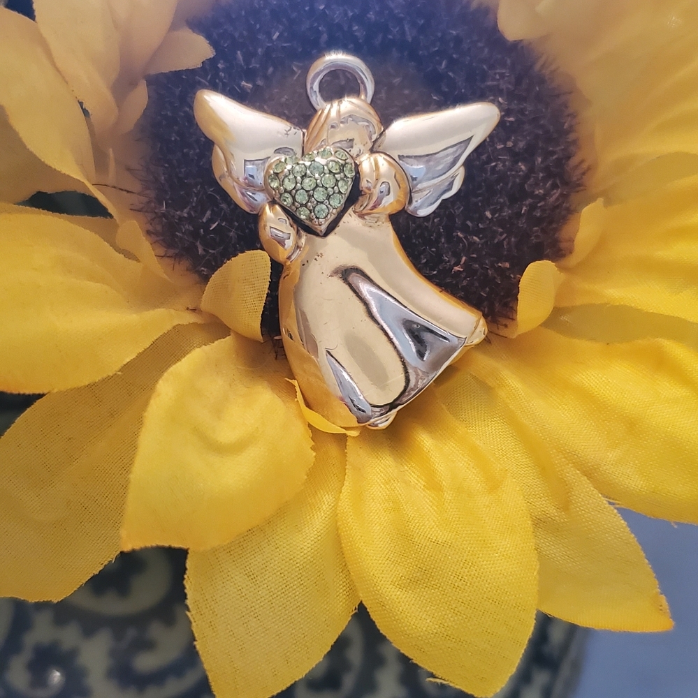 😇Beautiful Vintage Liz Claiborne Angel Brooch Pin